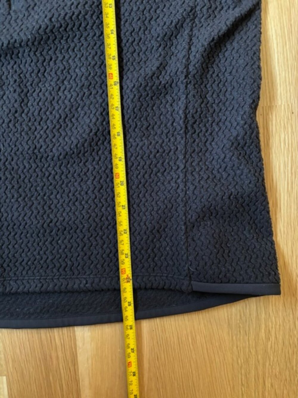 Men's R1 Fleece Pullover - Picture 9 of 9